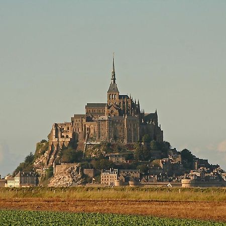 Gite A 1,9 Km Du Mont St Michel Beauvoir  Exterior photo